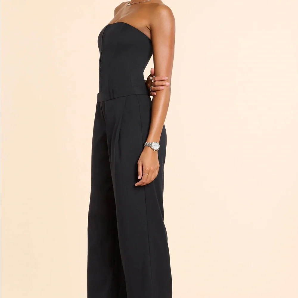 Oh Polly sleek silhouettes